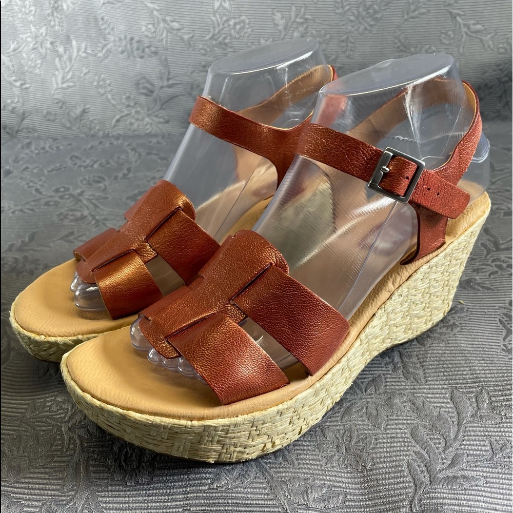 Korks Ease Korks Metallic Red Wedge Sandals - 8/39